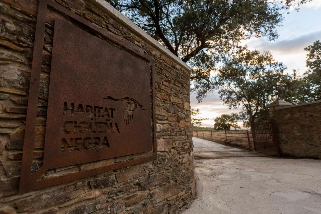 Habitat Cigueena Negra Valverde del Fresno Bagian luar foto